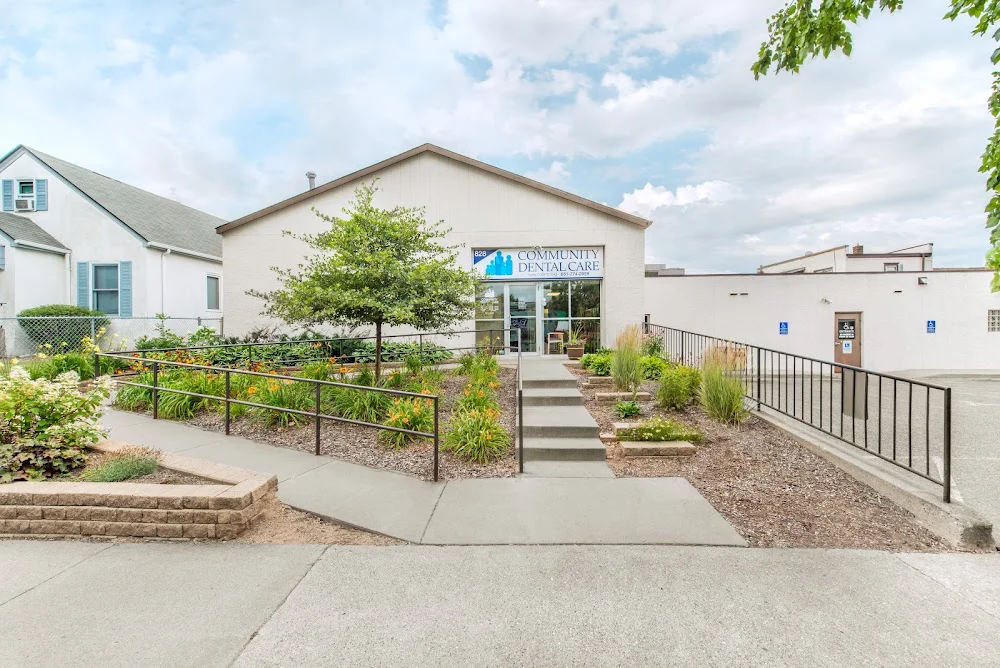 Community Dental Care - St. Paul Picture 3