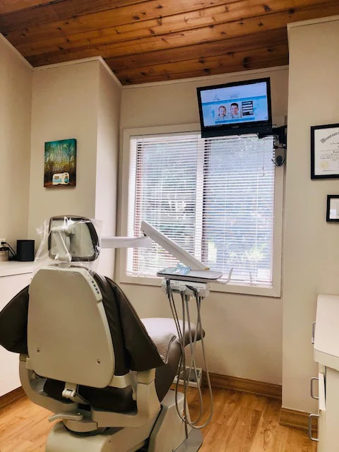River Heights Dental Care Picture 4