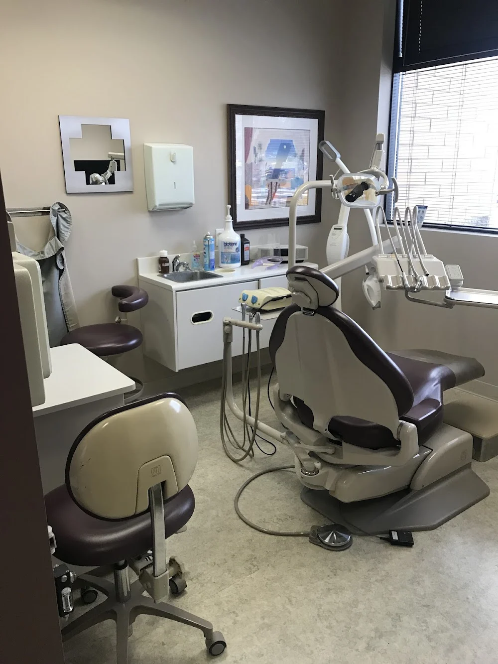 Zarou Dental Picture 2