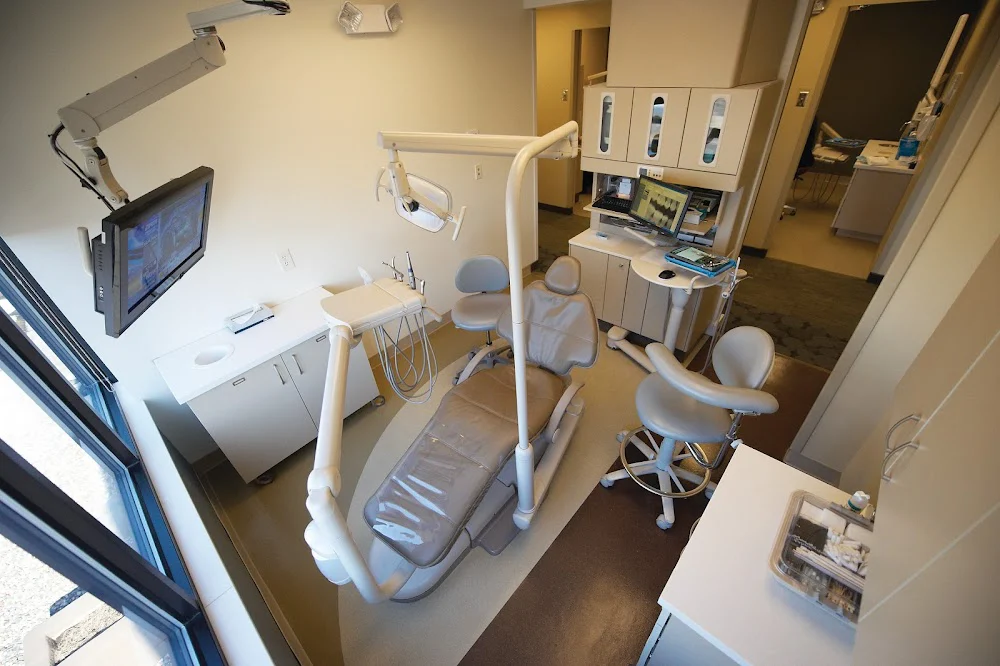 Associated Dentists Picture 2