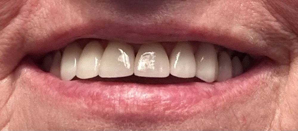 Lind Dental Care Picture 1