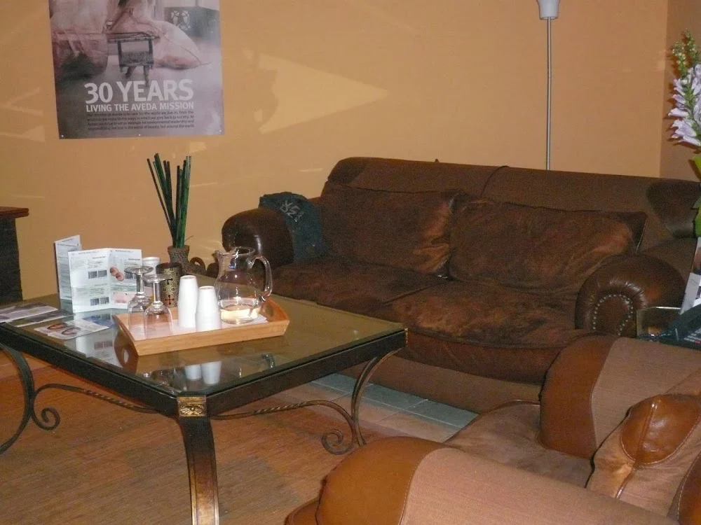 ModernSmile Professional Teeth Whitening Spa Picture 3