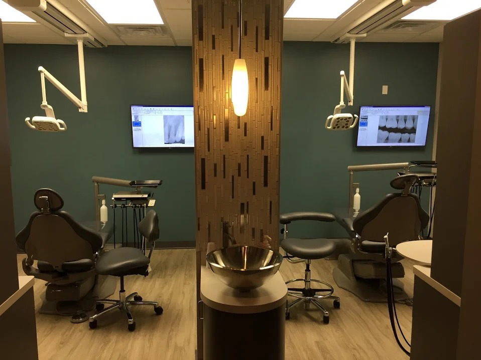 Seven Hills Dental & Implant Center Picture 1