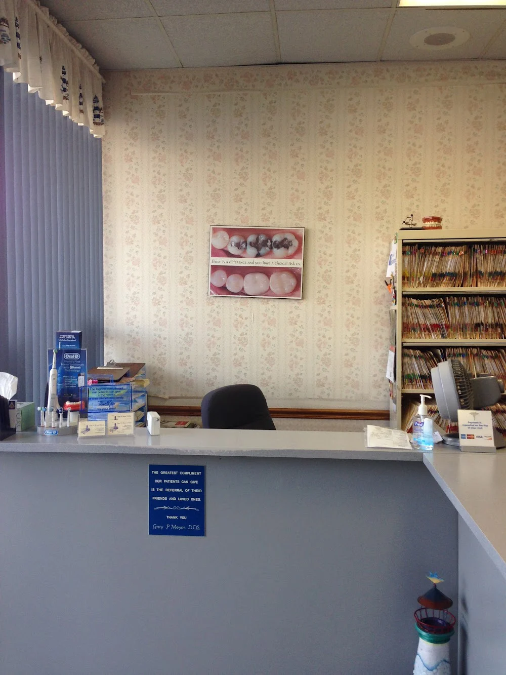 Family Dentistry: Meyer Gary DDS Picture 2