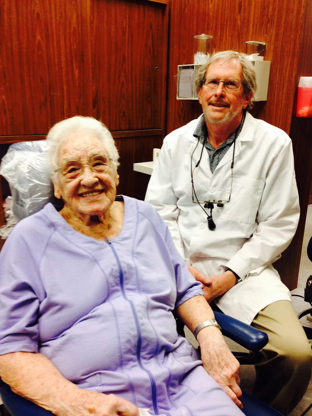 Family Dentistry: Meyer Gary DDS Picture 4