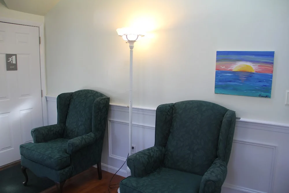 Pembroke Dental Associates: Jones Margaret K DMD Picture 1