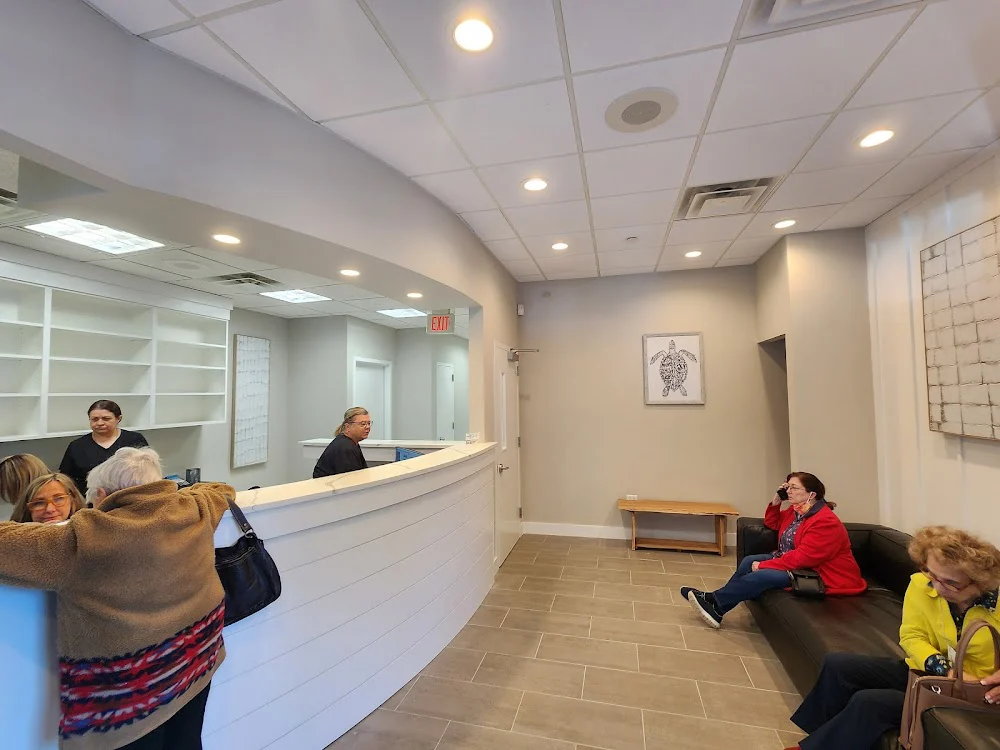 Harbor Point Dental at Pelham Manor Picture 2