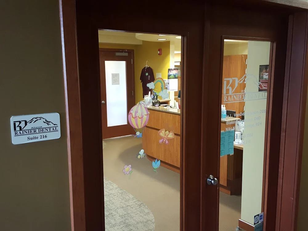 Rainier Dental Picture 1