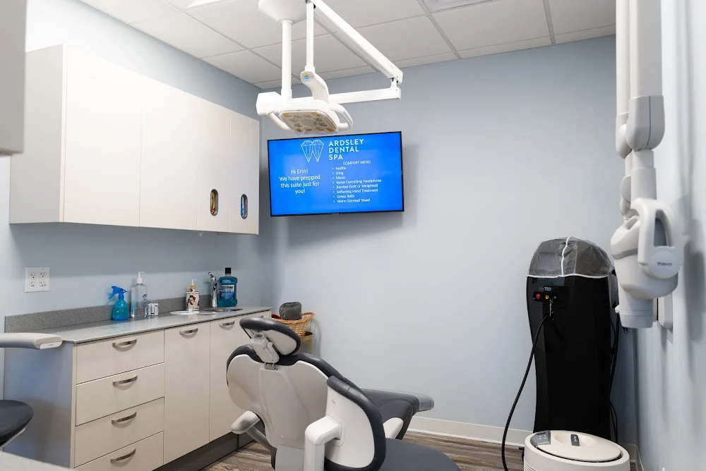 Ardsley Dental Spa: Hinna Chaudhry, DMD Picture 6