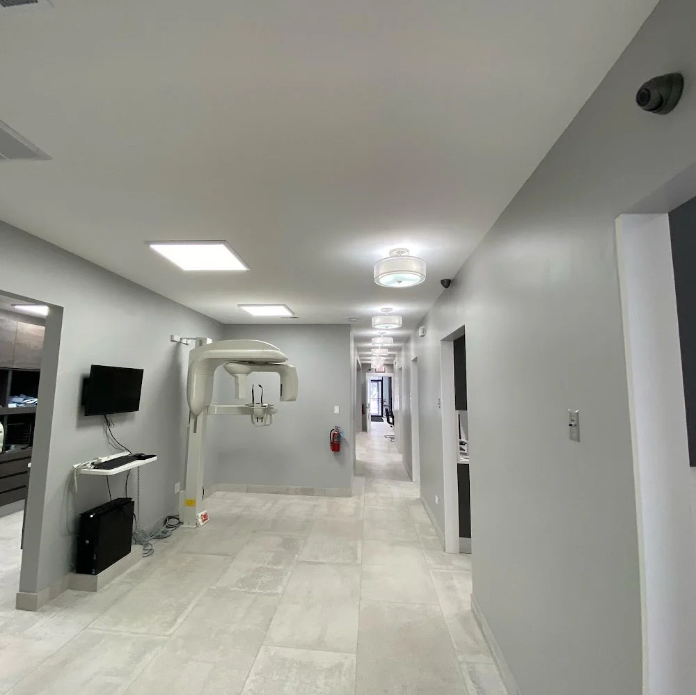 UrgentDent Emergency and Family Dental Care Merrillville Picture 9