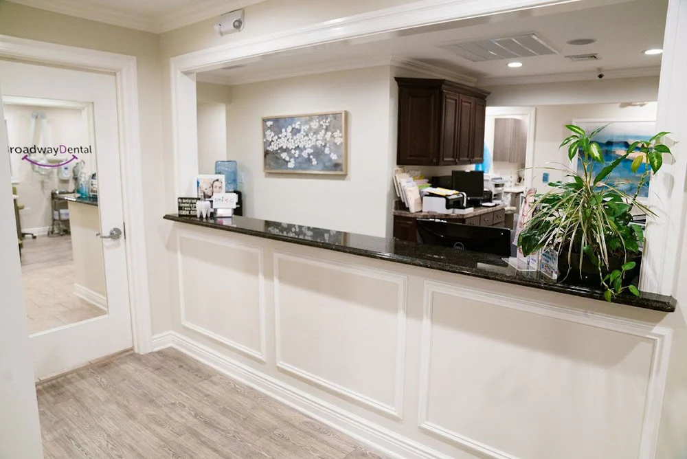 Broadway Dental Associates PA Picture 3