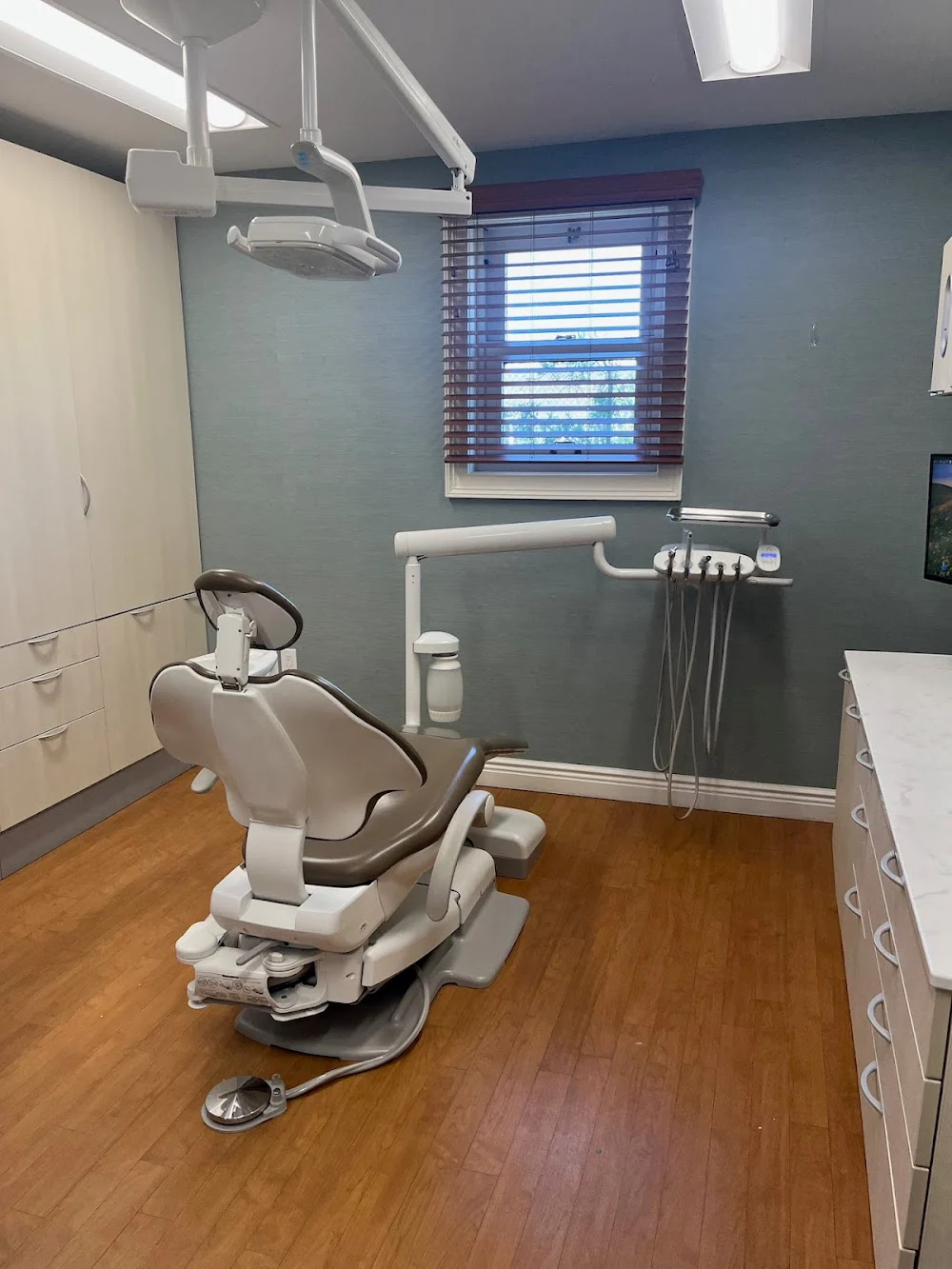 Kalmar Gregory, DDS Picture 9