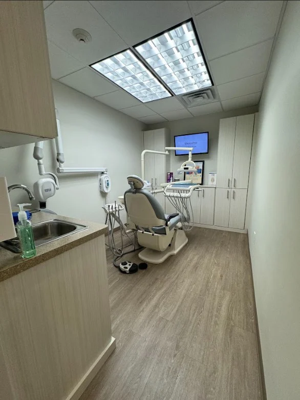 Raio Dental Smile Huntington Picture 1