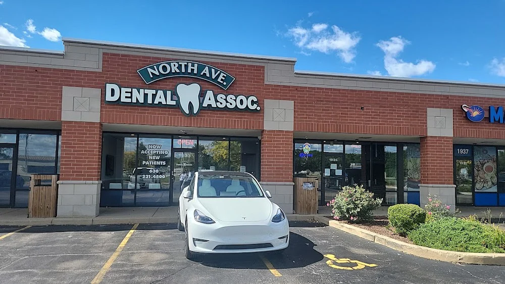 Dental Smiles of West Chicago Picture 3