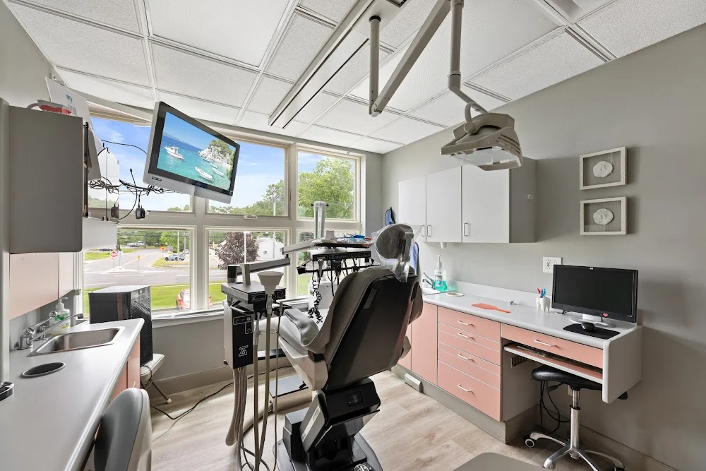 Dentistry With A Woman's Touch Picture 1