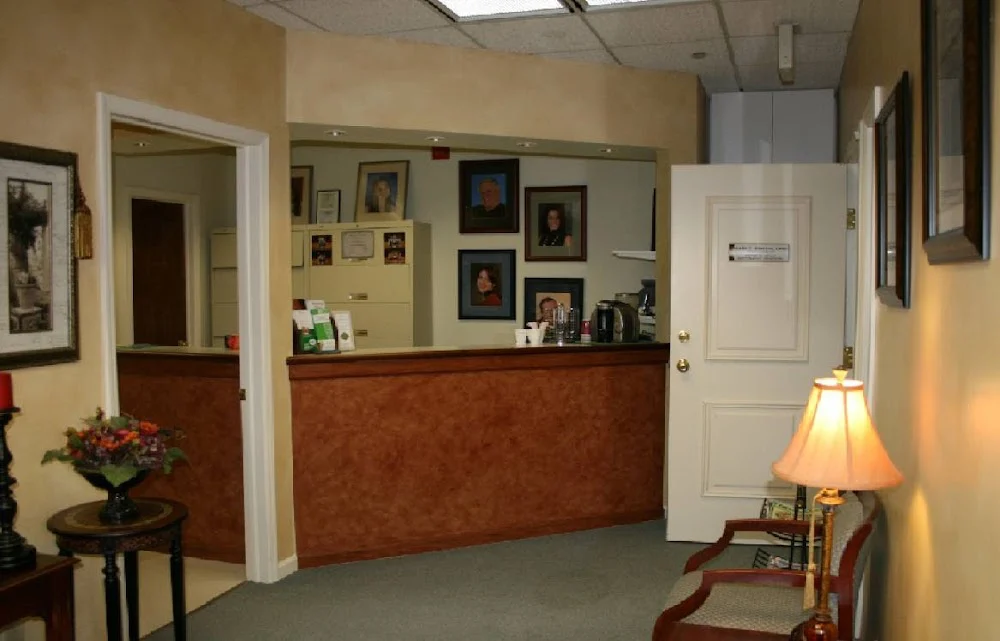 Family Smiles & Dental Implant Center Picture 2