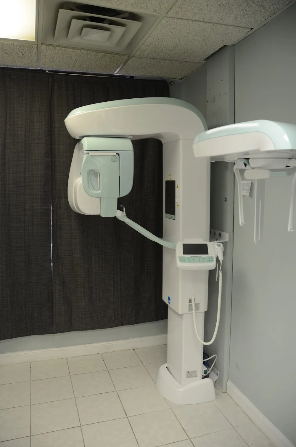 A One Dental and Implant Center Picture 9