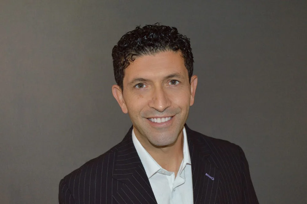 iTooth Dental: Michael Bouzid, DDS Picture 6