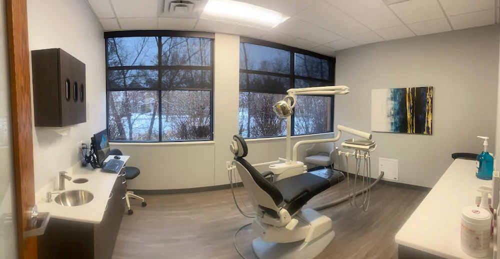 Britely Dentures + Implants Studio Picture 3