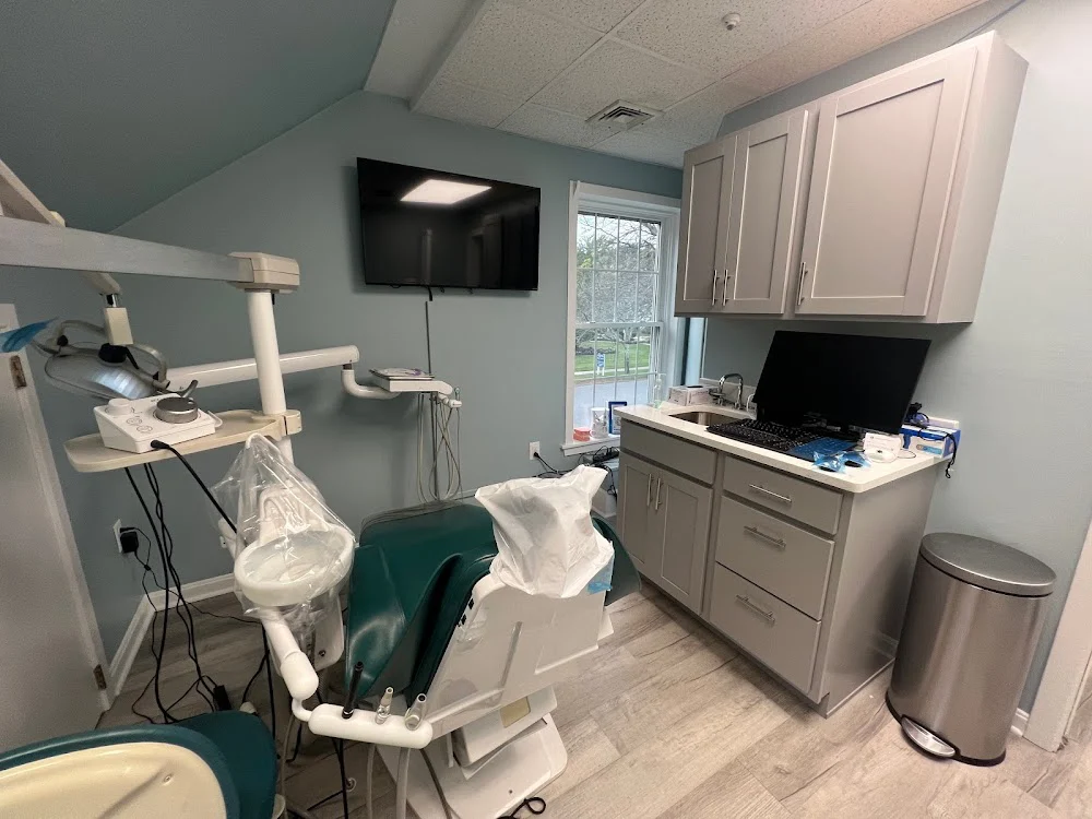 Duxbury Dental Picture 1
