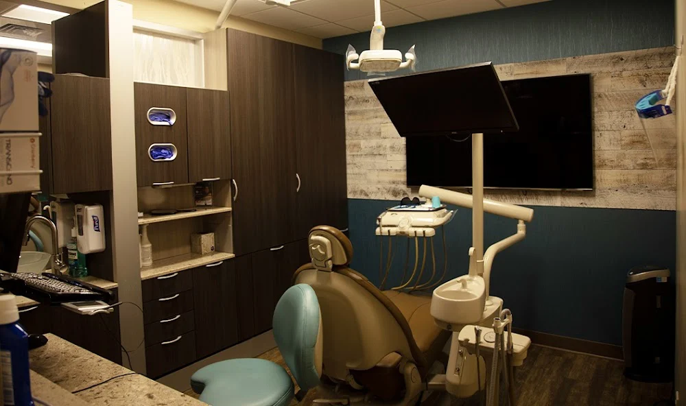 Theroux Dental Associates Picture 9