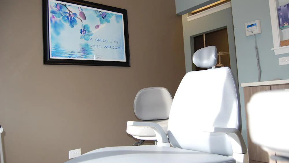 Smile Care Dental Associates Picture 1