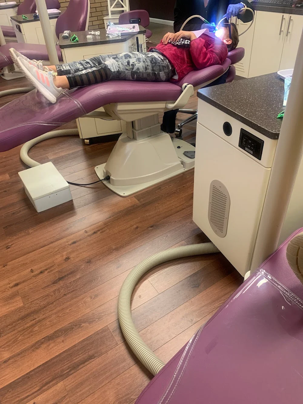 Oaks Dental Specialists LLC: Sara Rashedi DMD, Behnoush Rashedi DMD Picture 3