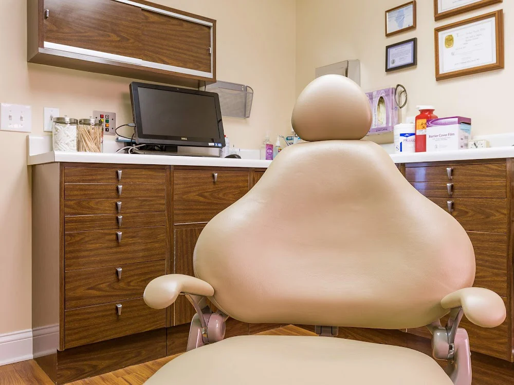 North Suburban Dental of Highland Park Picture 9