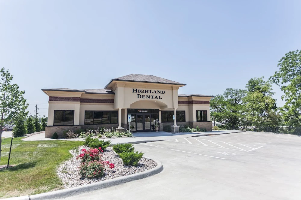 Highland Dental Picture 1