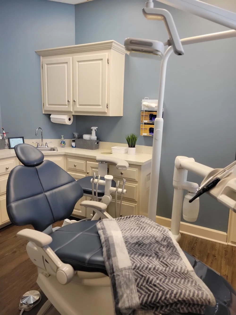 Dr. Ryan M. Holbrook, DDS LLC Picture 1