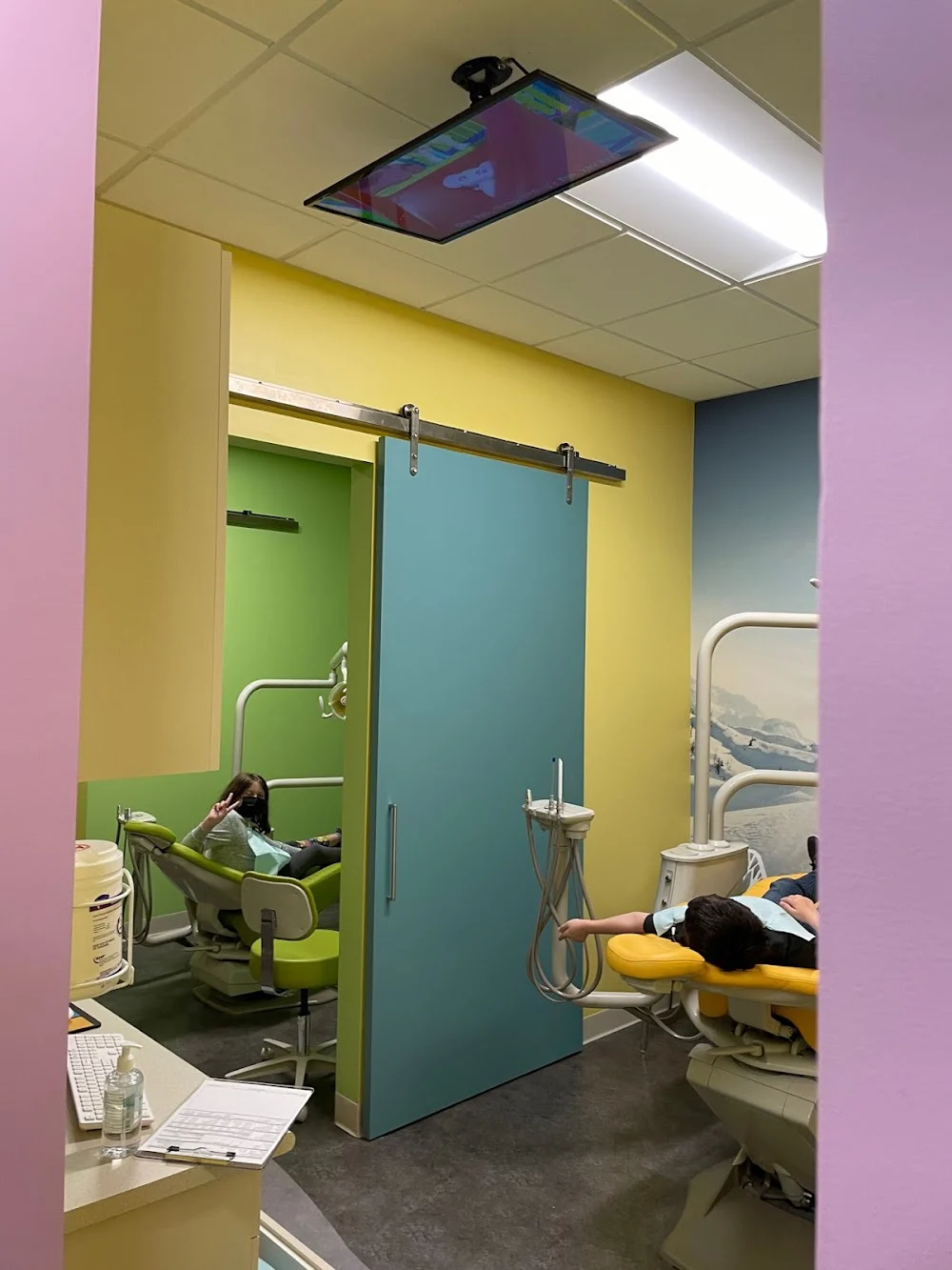 Smileland Pediatric Dentistry & Braces of Westborough Picture 2