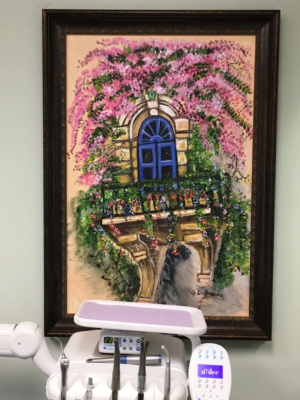 Franco & Associates Family and Cosmetic Dentistry Picture 5