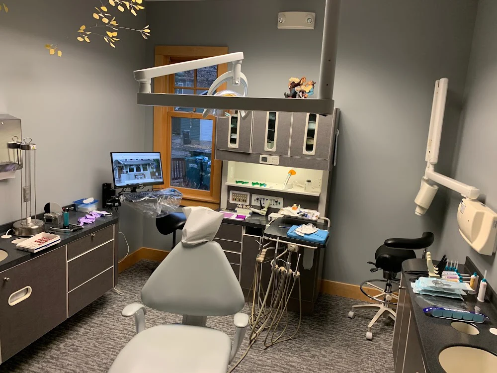 Grand Avenue Dental Picture 3