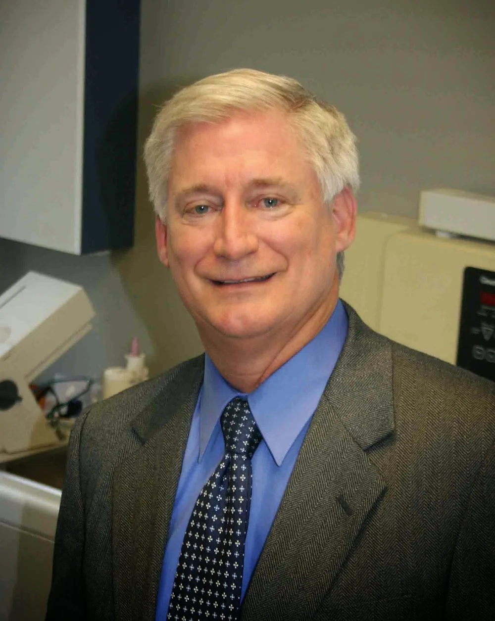 Dr. Robert Shackelford Picture 3
