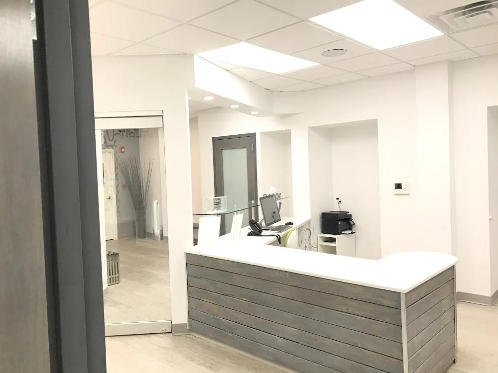 88 Smile Designs: Edly Destine, DDS Picture 2