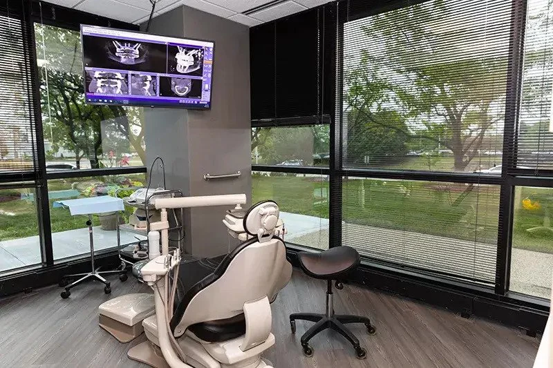 Dr. Joon H. Han, DDS Picture 4