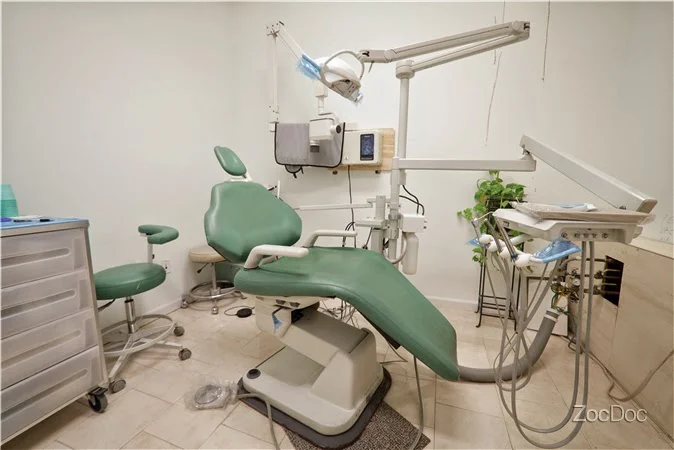 Cosmetic & Implant Dentistry of NY Picture 5
