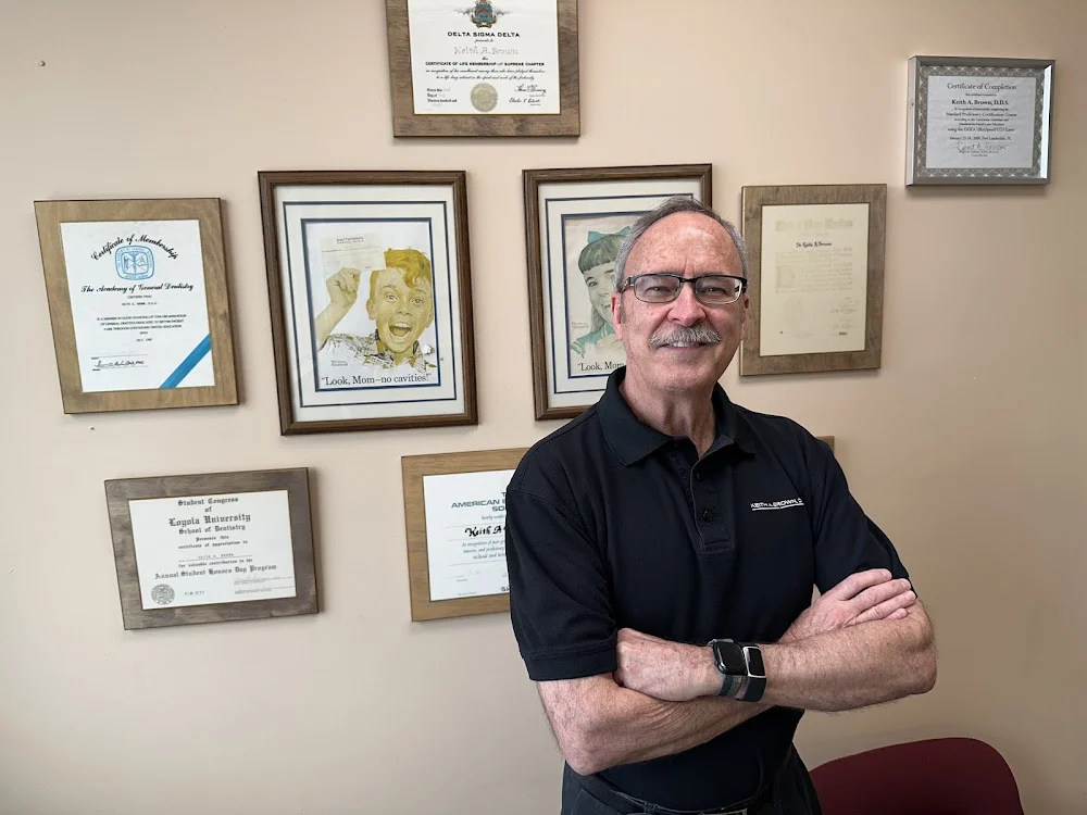 Dr. Keith Brown DDS, FAGD | Naperville Family & Emergency Dentist Picture 1