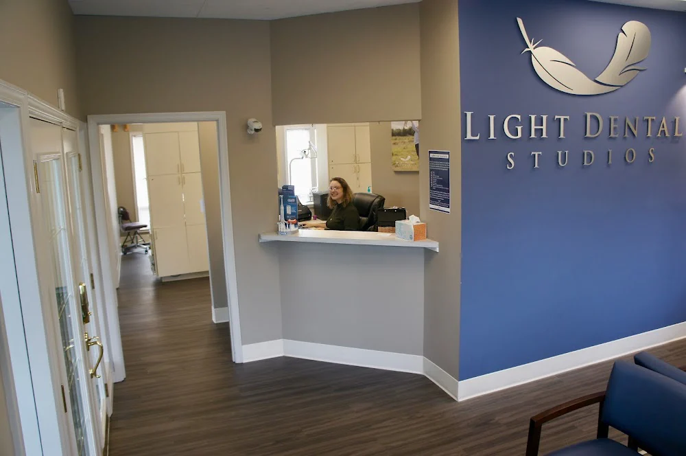 Light Dental Studios of Auburn Picture 1