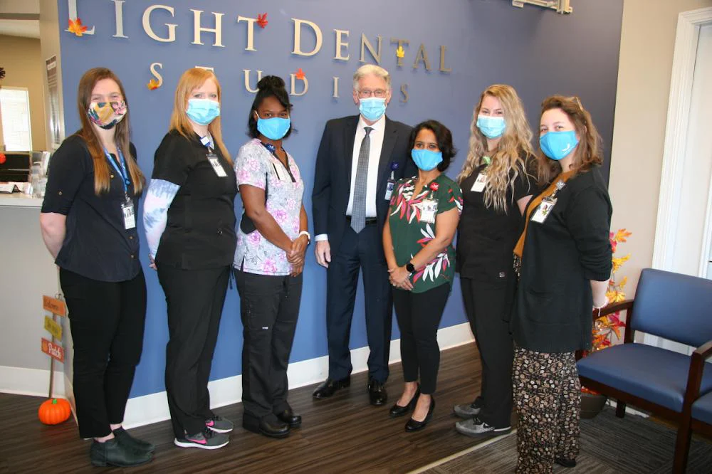 Light Dental Studios of Auburn Picture 10