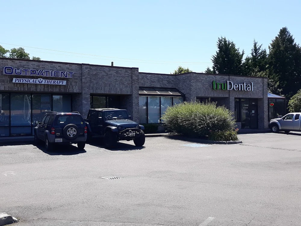 truDental of Auburn & Surgical Center Picture 4
