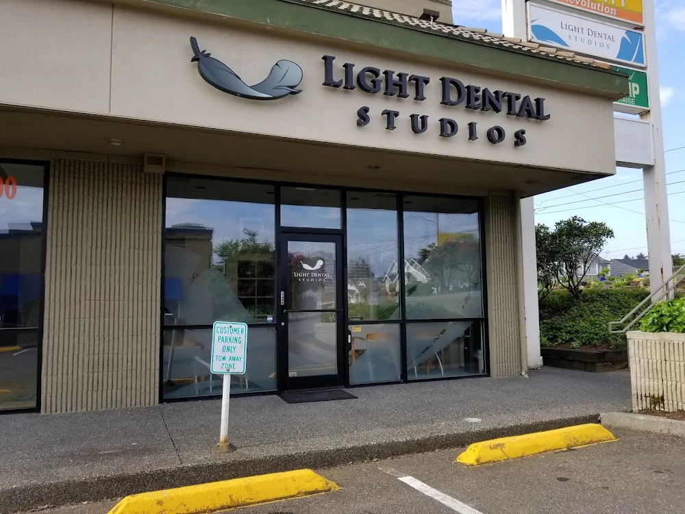 Light Dental Studios of Tacoma Mall Boulevard Picture 4