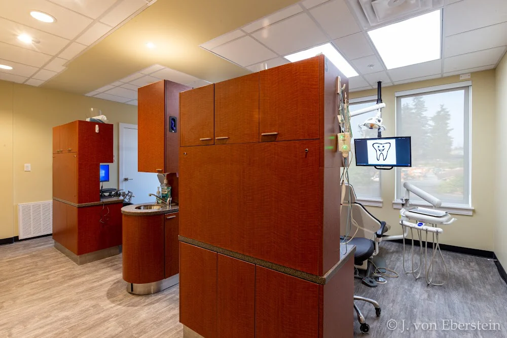 Avenue Dental Care Picture 10