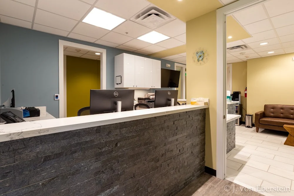 Avenue Dental Care Picture 1