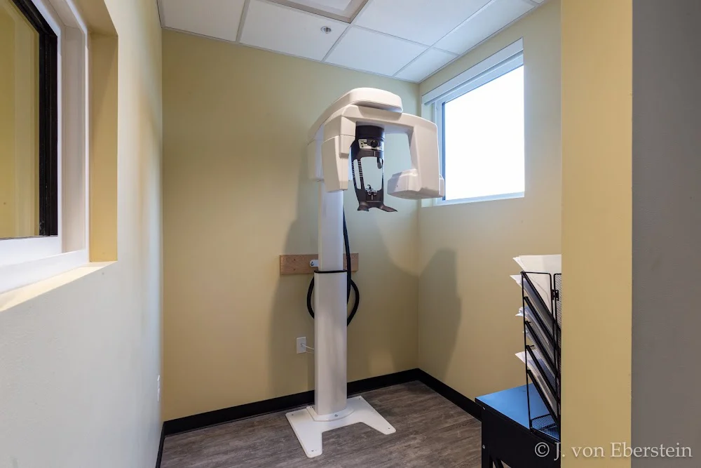 Avenue Dental Care Picture 7
