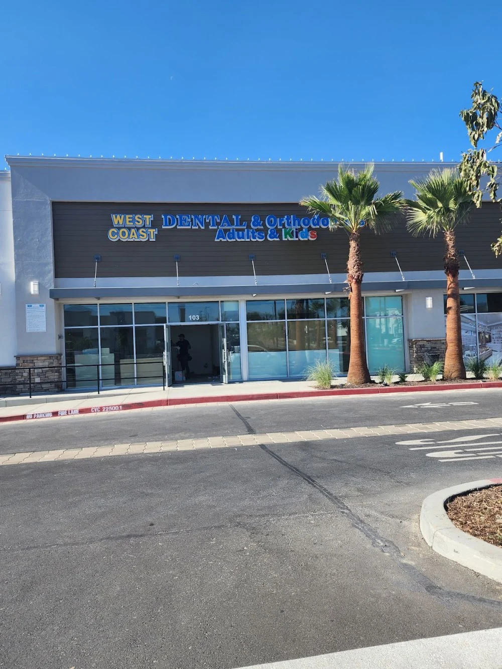 West Coast Dental & Orthodontics Adults & Kids Dental Group Picture 3