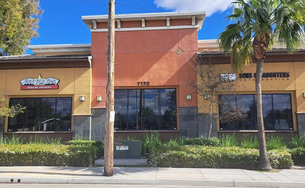 Sons & Daughters Orthodontics Riverside Picture 4