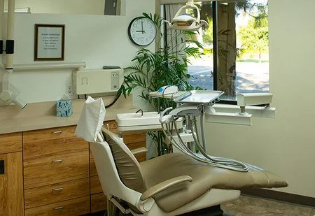Robert Elloway DDS Picture 9