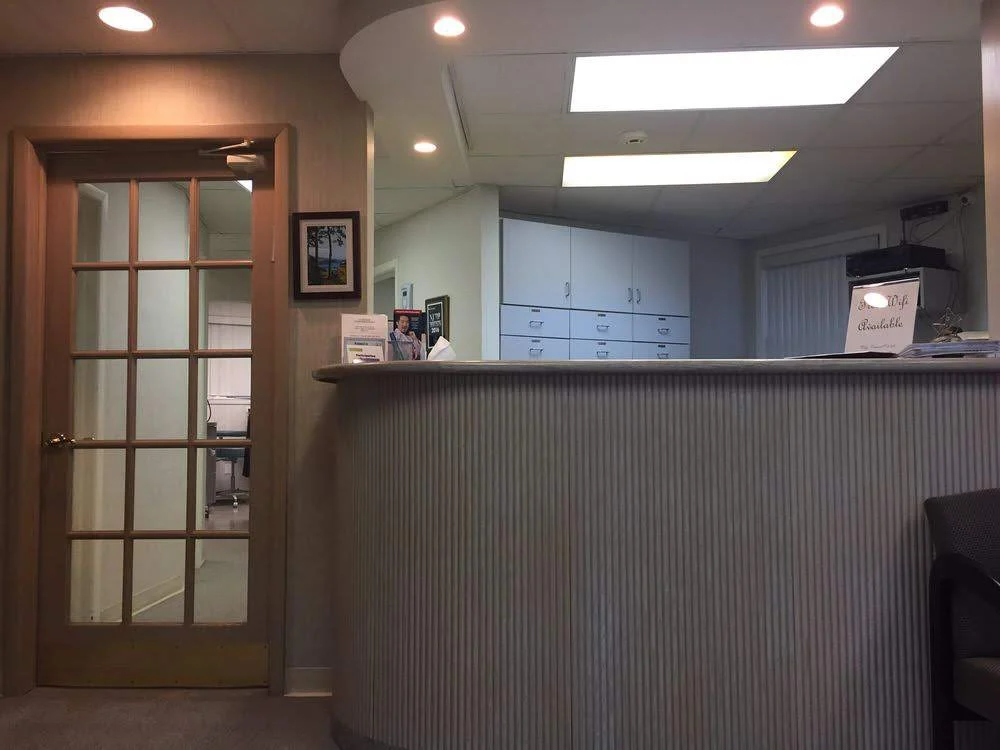 Dumont Dentist: Dr. Herbert Schneider, Dr. Rachel Jacobs, & Dr. Uri Schneider Picture 4