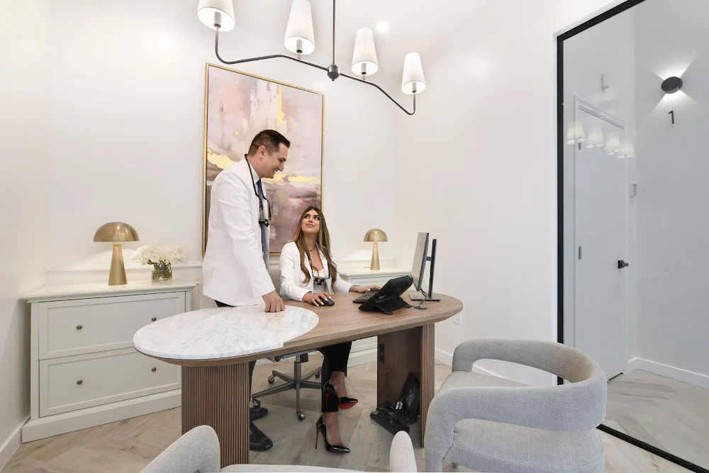 A2 Dental Lounge - Implant, Cosmetic & Sedation Dentistry - Rancho Santa Margarita CA Picture 2